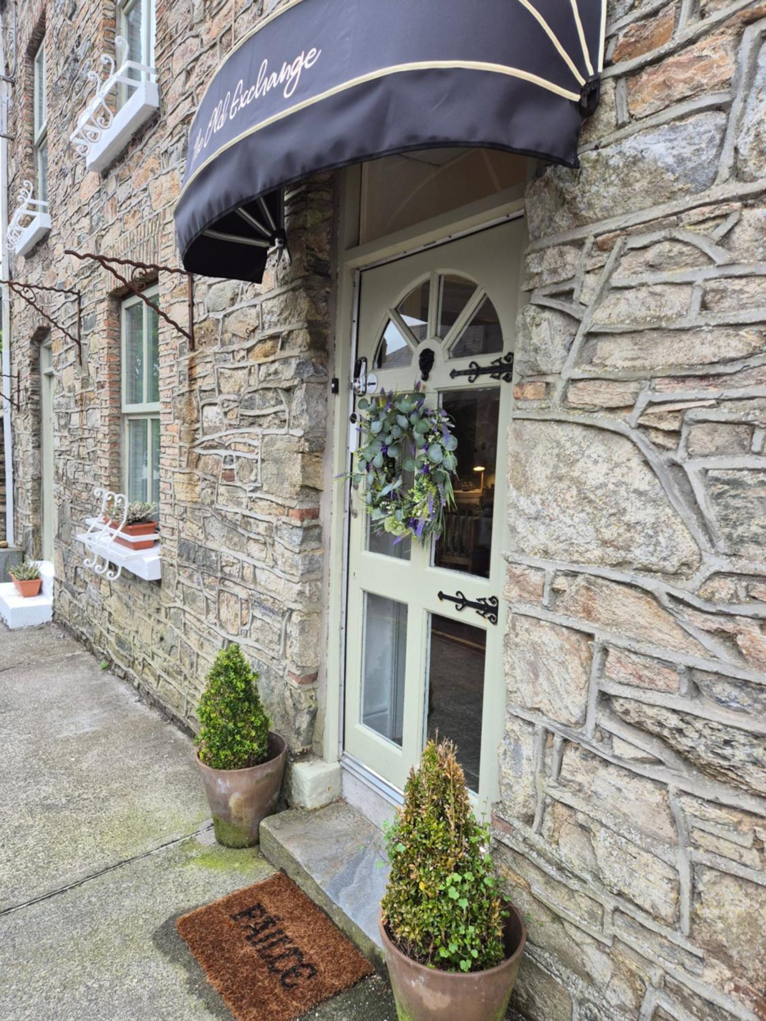 The Old Exchange Hotel Clifden Exterior photo